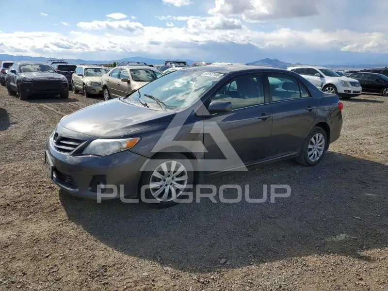 2013 Toyota COROLLA фото