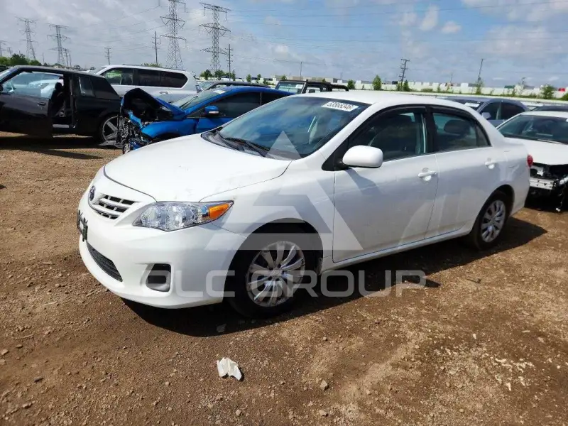 2013 Toyota COROLLA photo