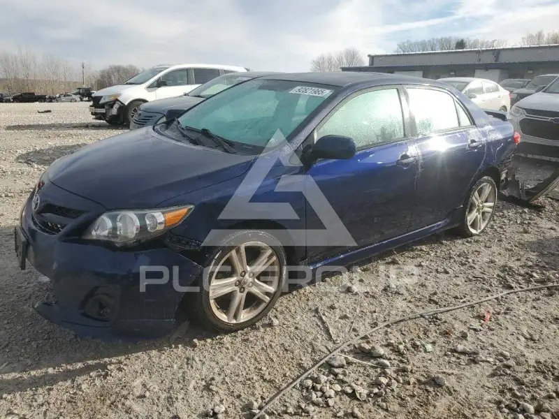2013 Toyota COROLLA фото