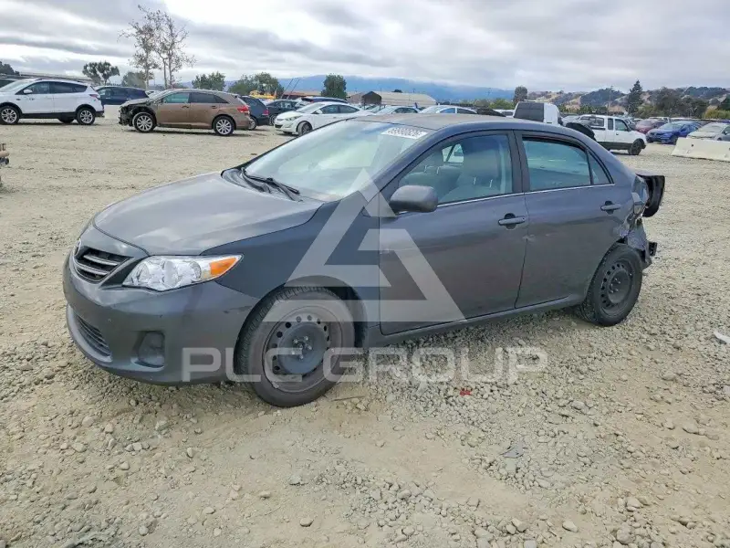 2013 Toyota COROLLA photo