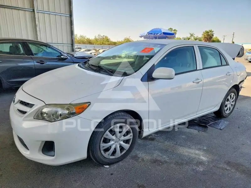 2013 Toyota COROLLA фото