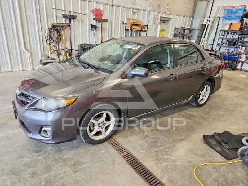 2013 Toyota COROLLA photo