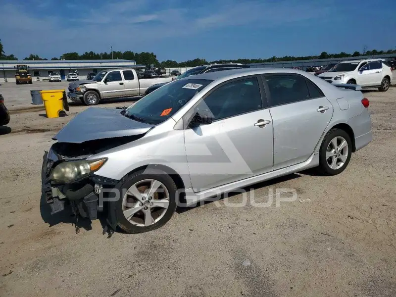 2013 Toyota COROLLA photo