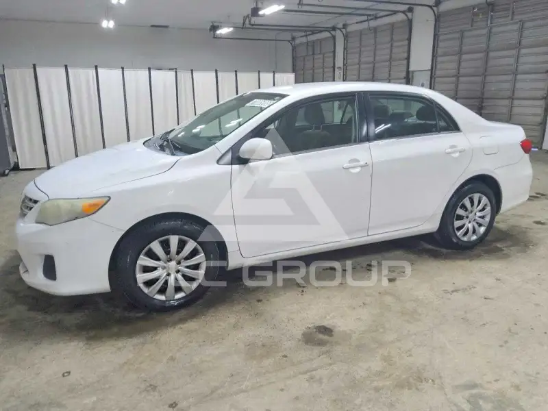 2013 Toyota COROLLA photo