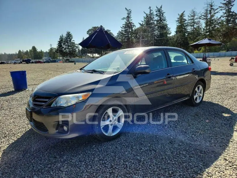 2013 Toyota COROLLA photo