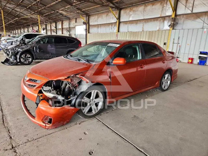 2013 Toyota COROLLA фото