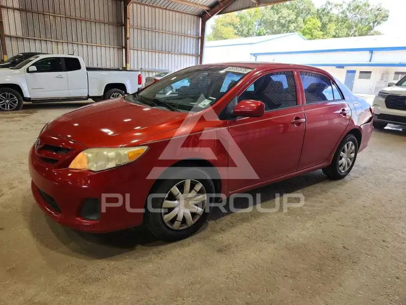 2013 Toyota COROLLA фото