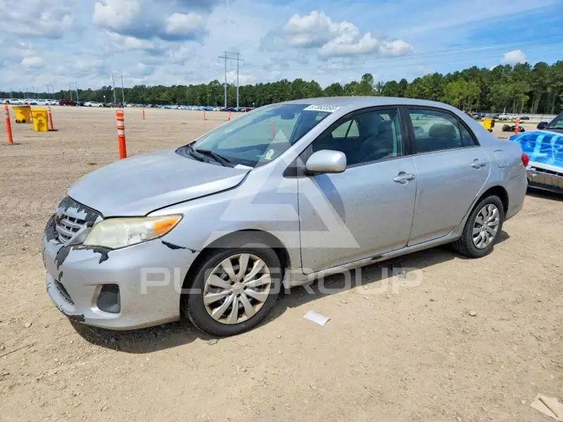 2013 Toyota COROLLA photo