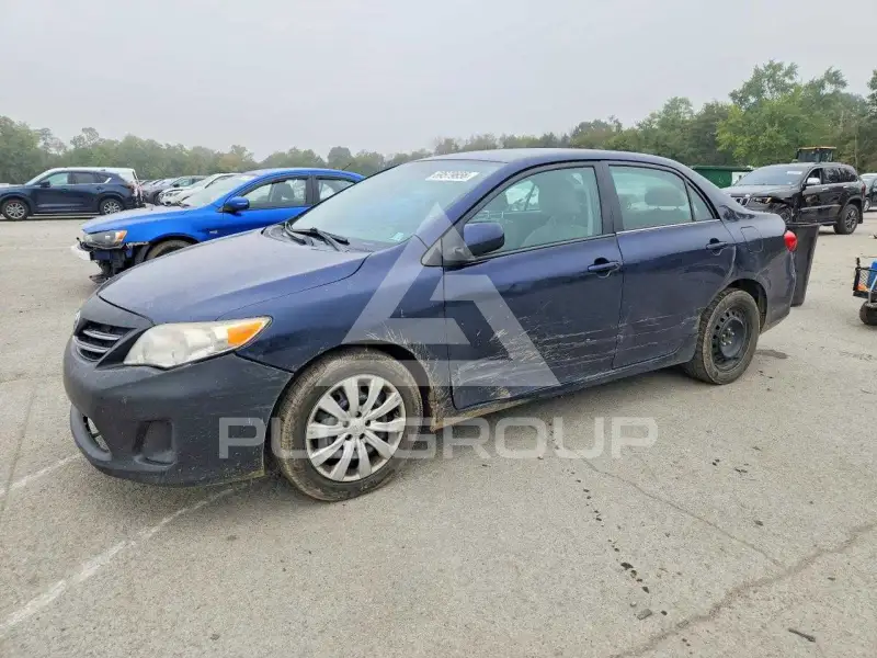 2013 Toyota COROLLA фото