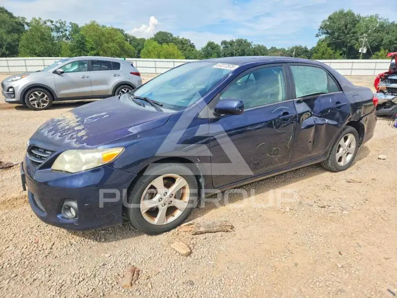 2013 Toyota COROLLA фото