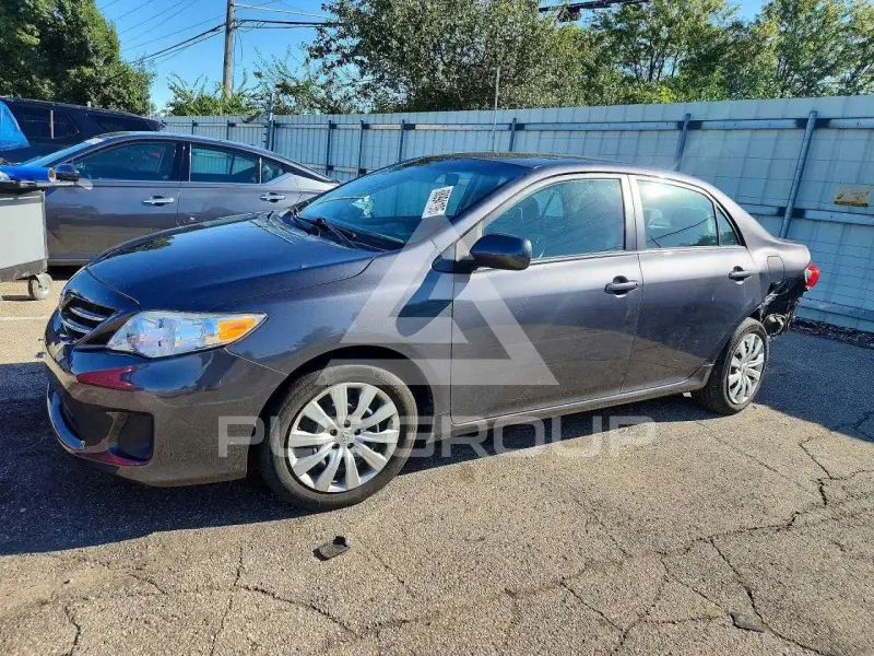 2013 Toyota COROLLA photo