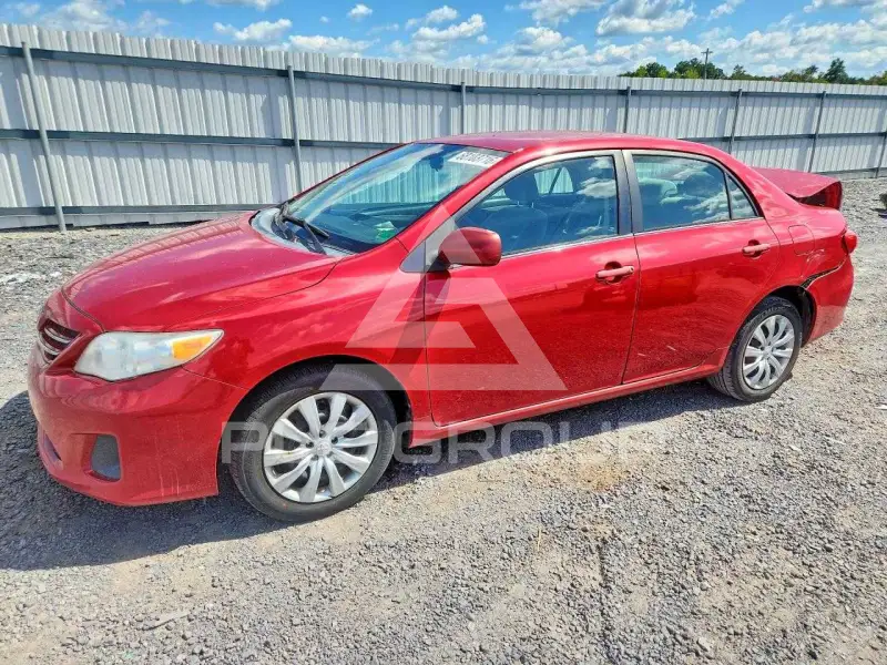 2013 Toyota COROLLA фото