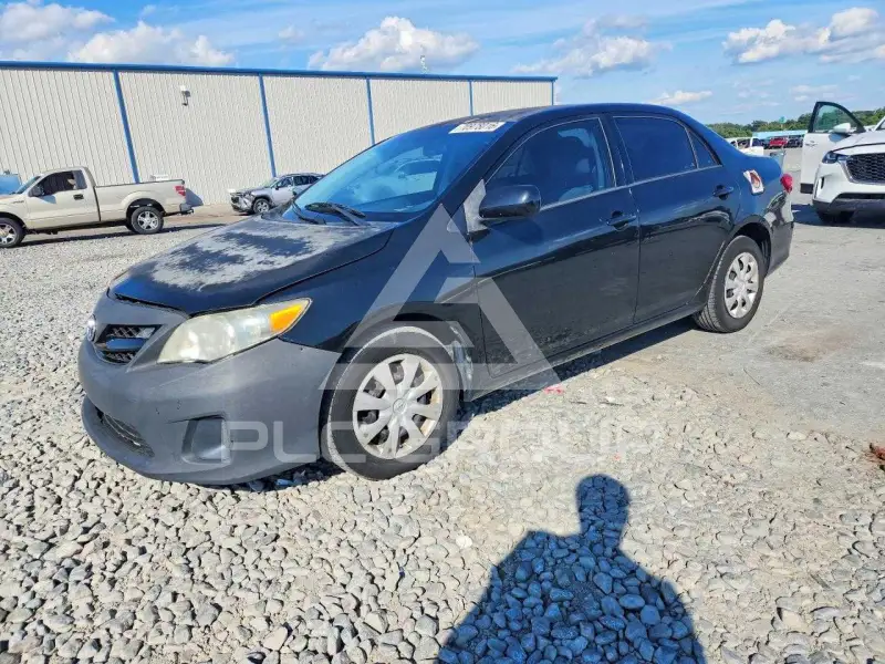 2013 Toyota COROLLA фото