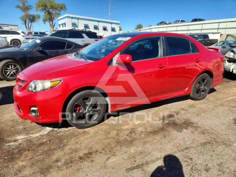 2013 Toyota COROLLA фото