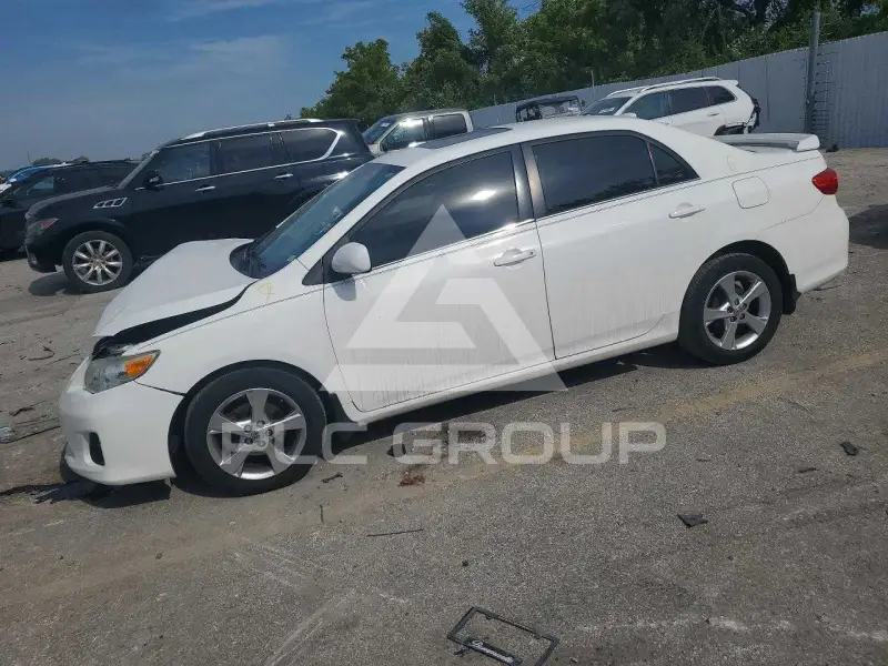 2013 Toyota COROLLA photo