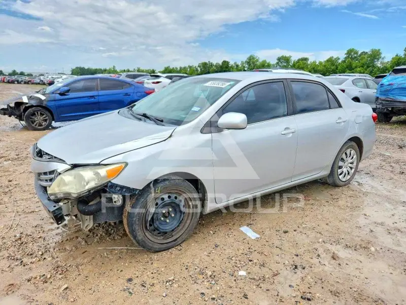 2013 Toyota COROLLA photo