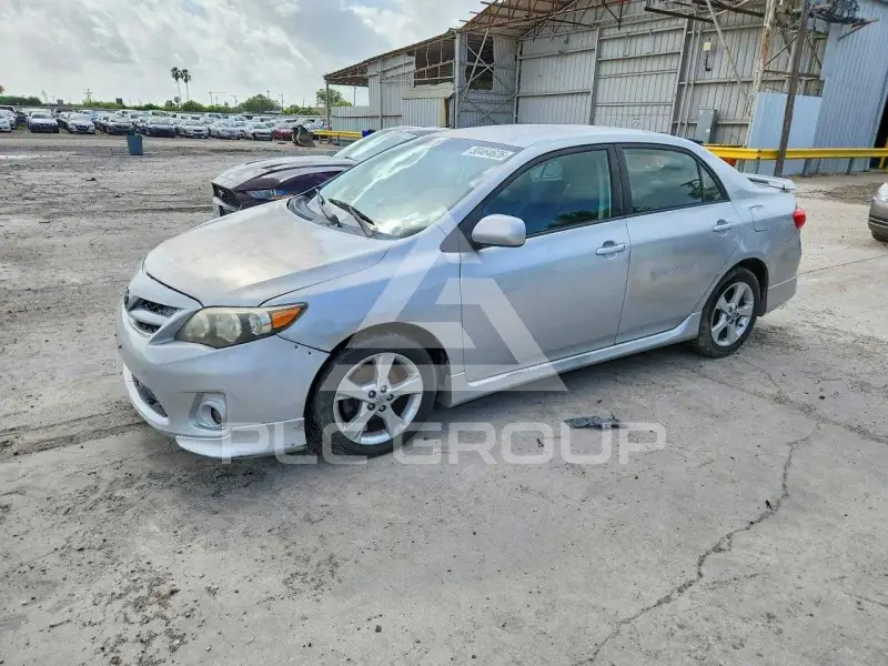 2013 Toyota COROLLA photo