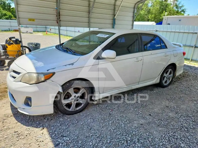 2013 Toyota COROLLA фото