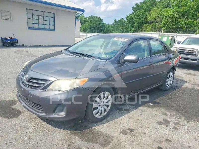 2013 Toyota COROLLA фото