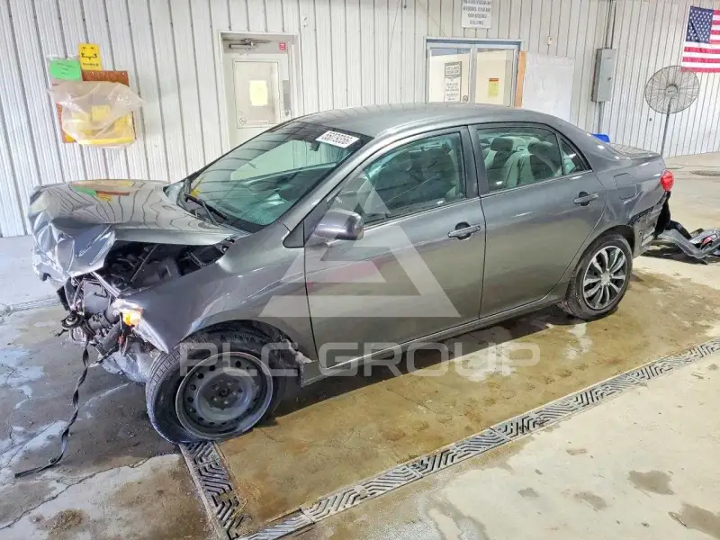 2013 Toyota COROLLA фото