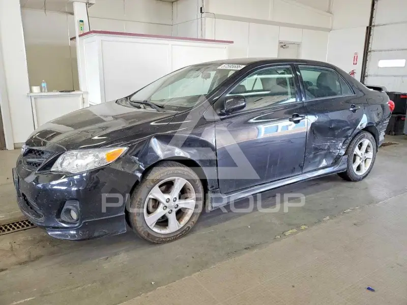 2013 Toyota COROLLA photo