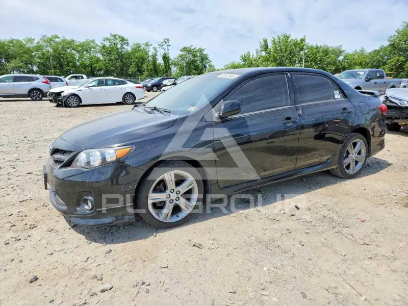 2013 Toyota COROLLA фото