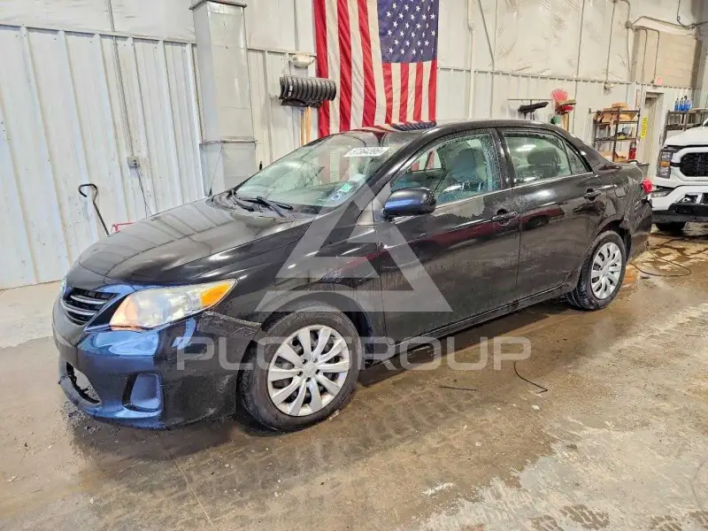 2013 Toyota COROLLA фото