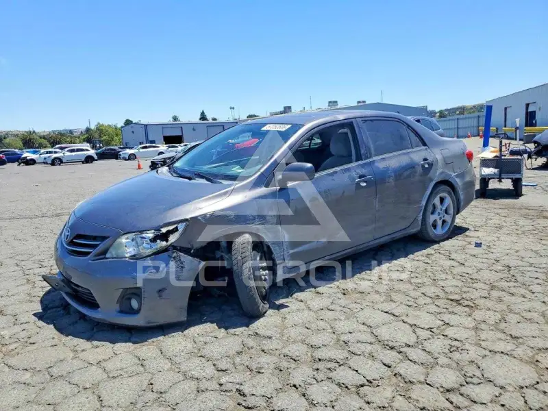 2013 Toyota COROLLA photo