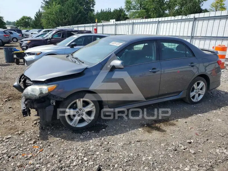 2013 Toyota COROLLA photo