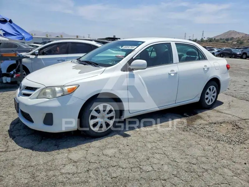 2013 Toyota COROLLA photo