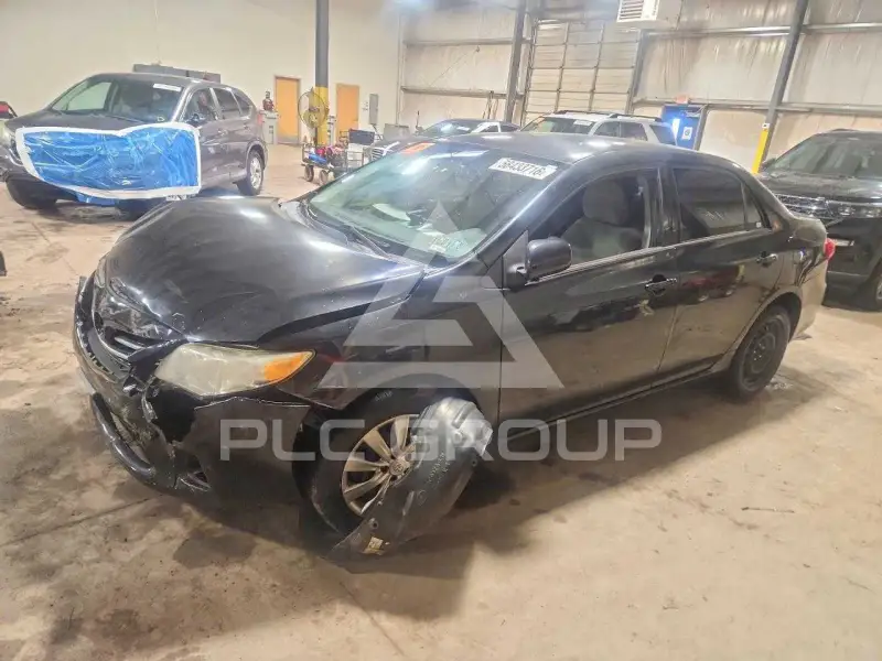 2013 Toyota COROLLA фото