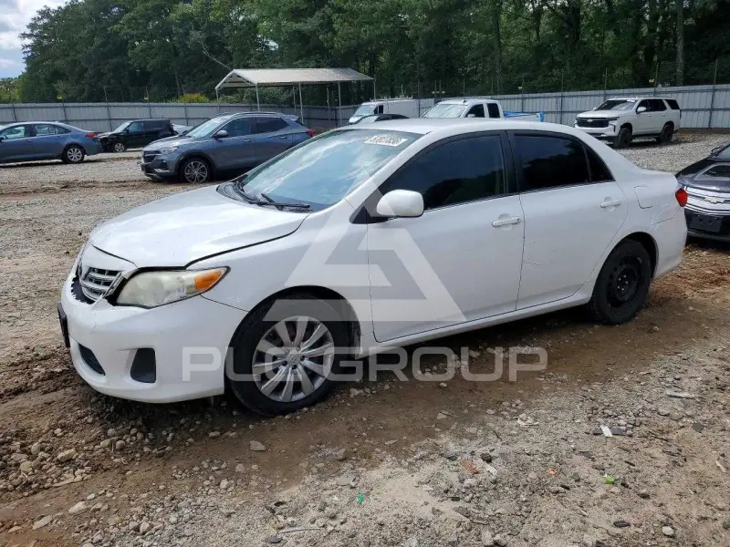2013 Toyota COROLLA фото
