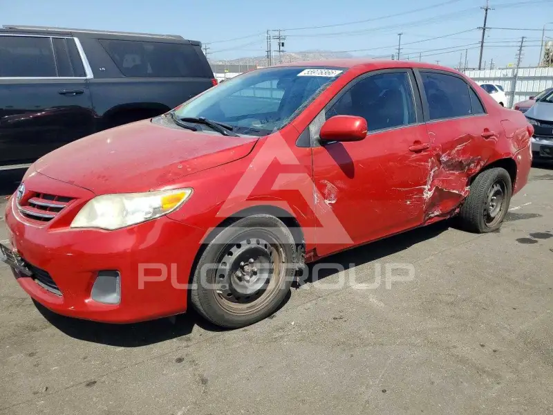 2013 Toyota COROLLA фото