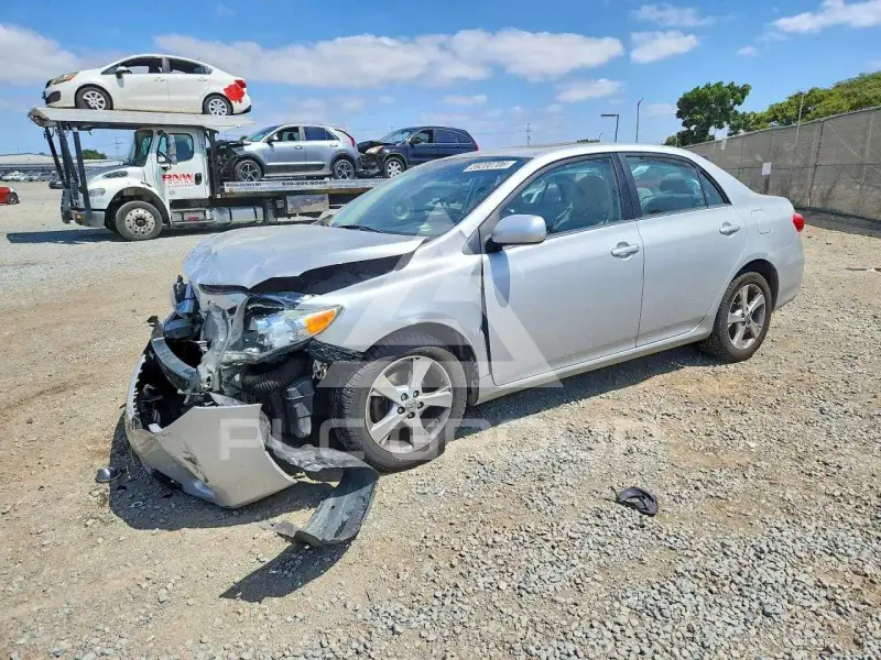 2013 Toyota COROLLA photo