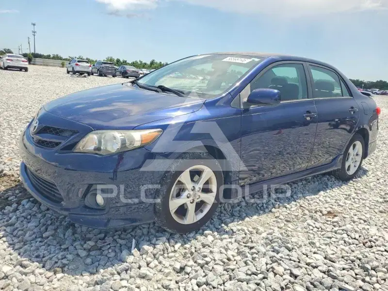 2013 Toyota COROLLA фото