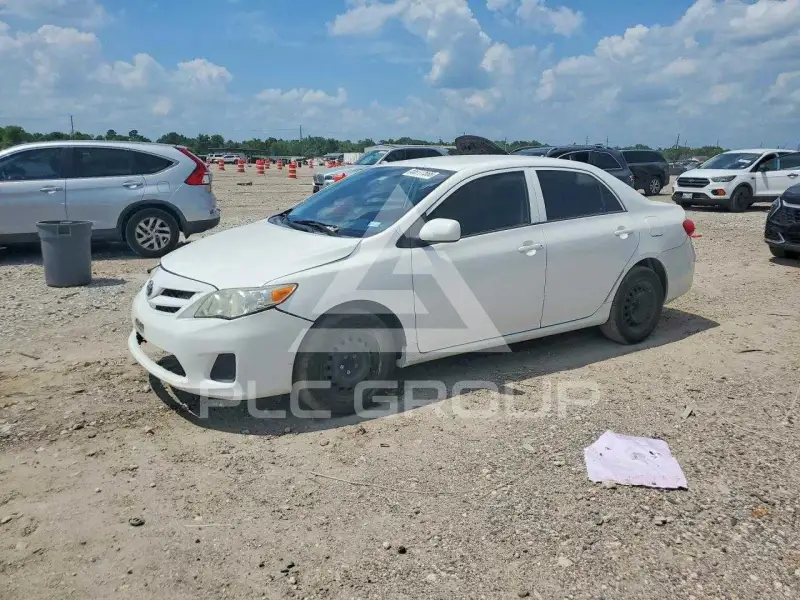 2013 Toyota COROLLA photo