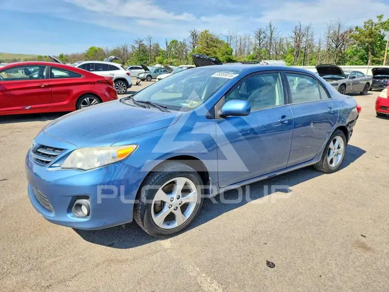 2013 Toyota COROLLA фото
