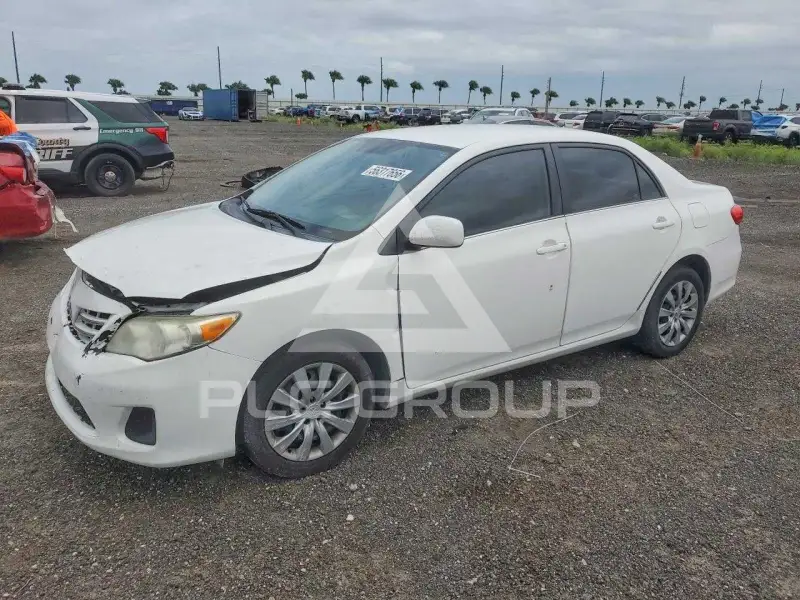 2013 Toyota COROLLA фото
