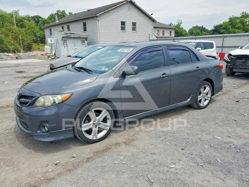 2013 Toyota COROLLA photo