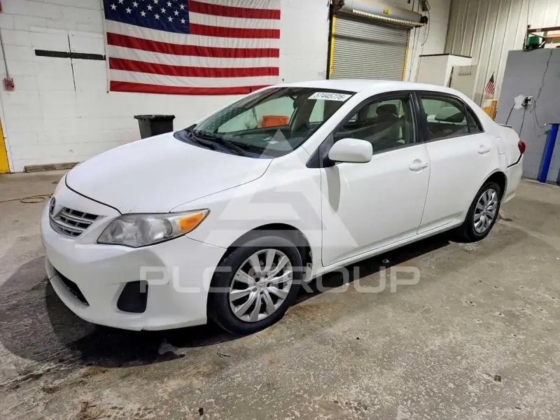 2013 Toyota COROLLA фото