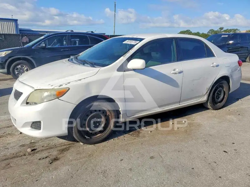 2013 Toyota COROLLA фото