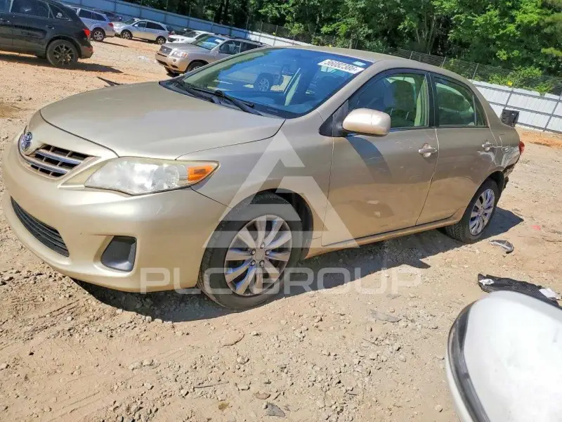 2013 Toyota COROLLA фото