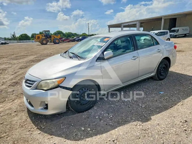 2013 Toyota COROLLA photo