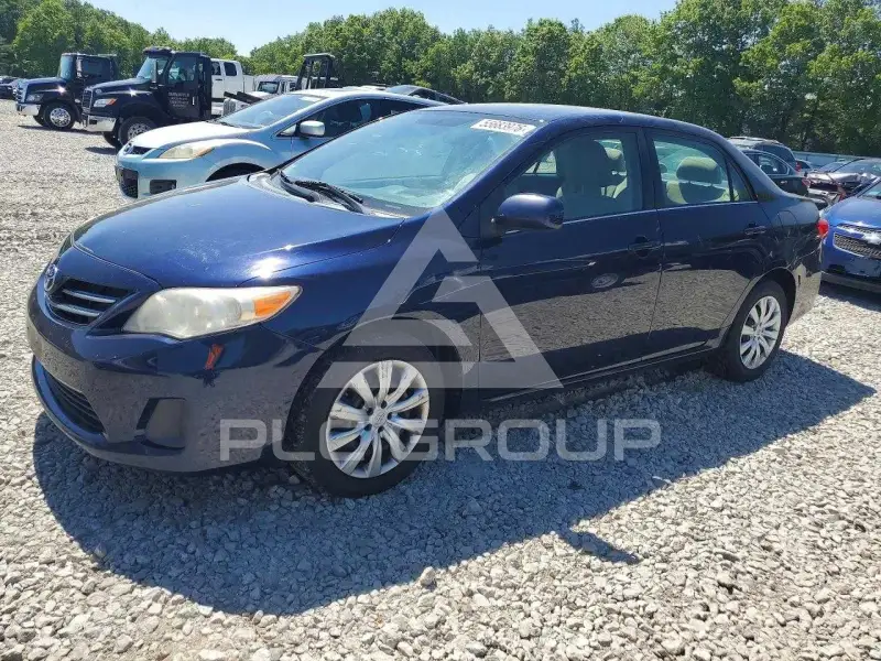 2013 Toyota COROLLA фото