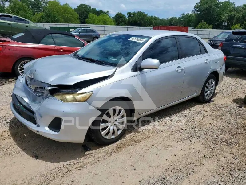 2013 Toyota COROLLA фото