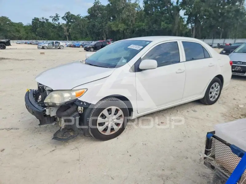 2013 Toyota COROLLA photo