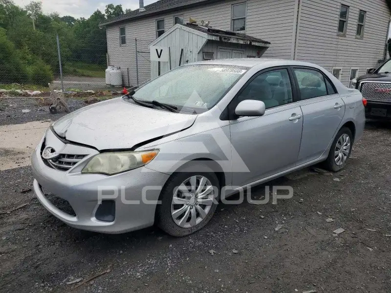 2013 Toyota COROLLA photo
