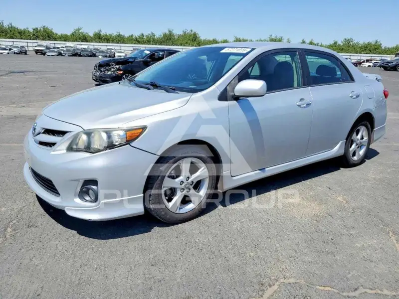 2013 Toyota COROLLA photo