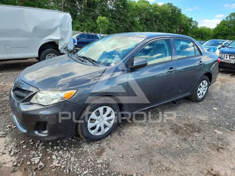 2013 Toyota COROLLA photo