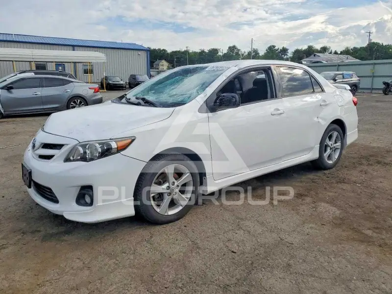 2013 Toyota COROLLA photo